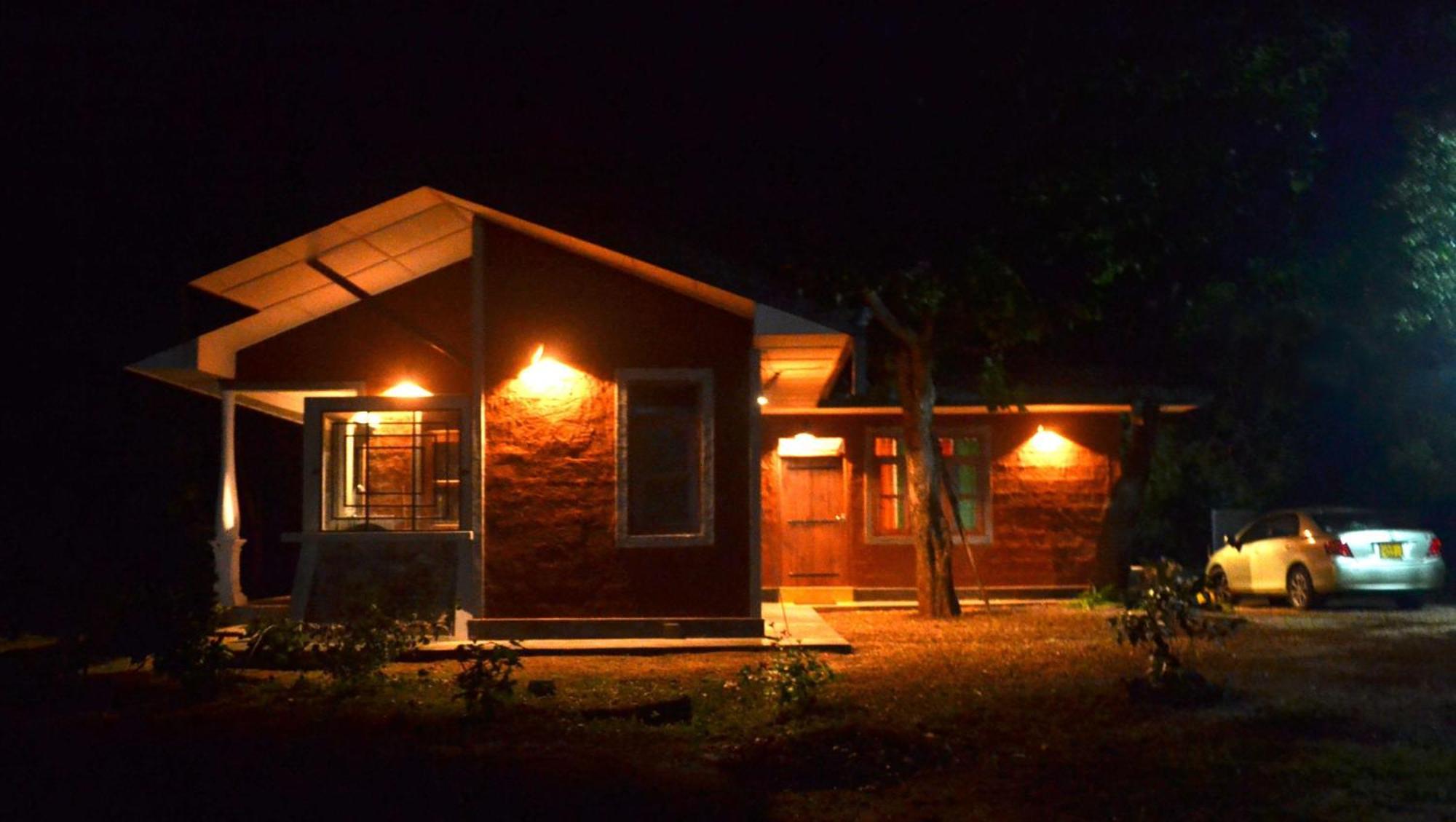Pelican View Cottages Катарагама Экстерьер фото