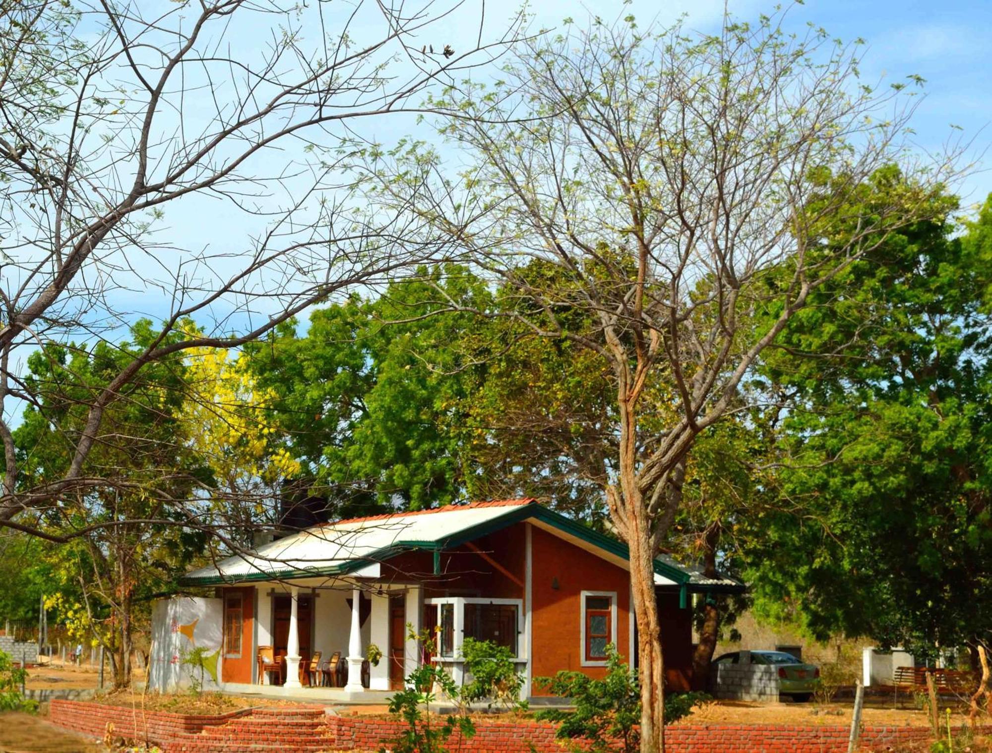 Pelican View Cottages Катарагама Экстерьер фото
